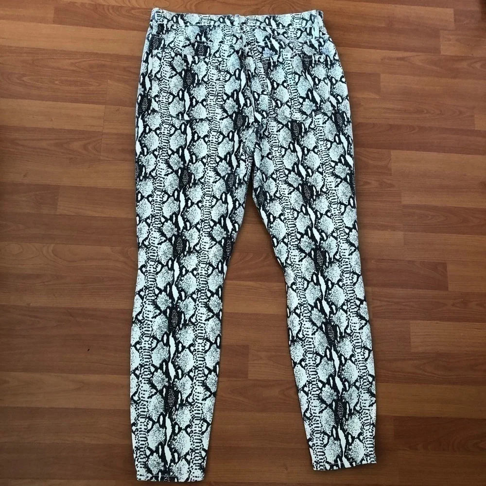 Frame All High Rise Cigarette Python Print Jeans